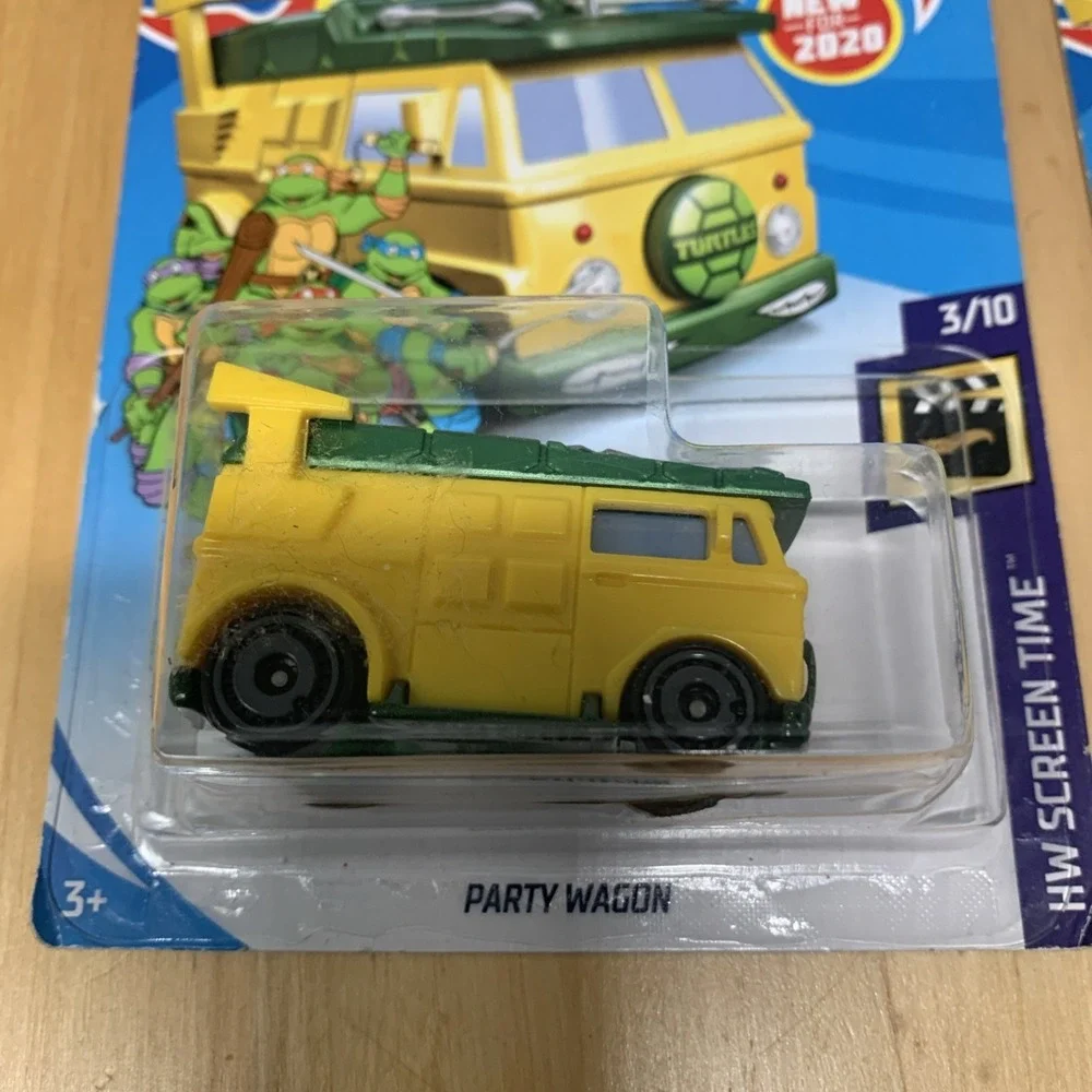 Hot Wheels Teenage Mutant Ninja Turtle Party Wagon HW Screen Time 3/10 Lot Of 2